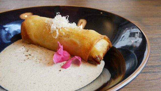 【おすすめ】大山鶏と薩摩芋の揚げ春巻き ポルチーニソース